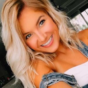 Meet your Posher, Savannah